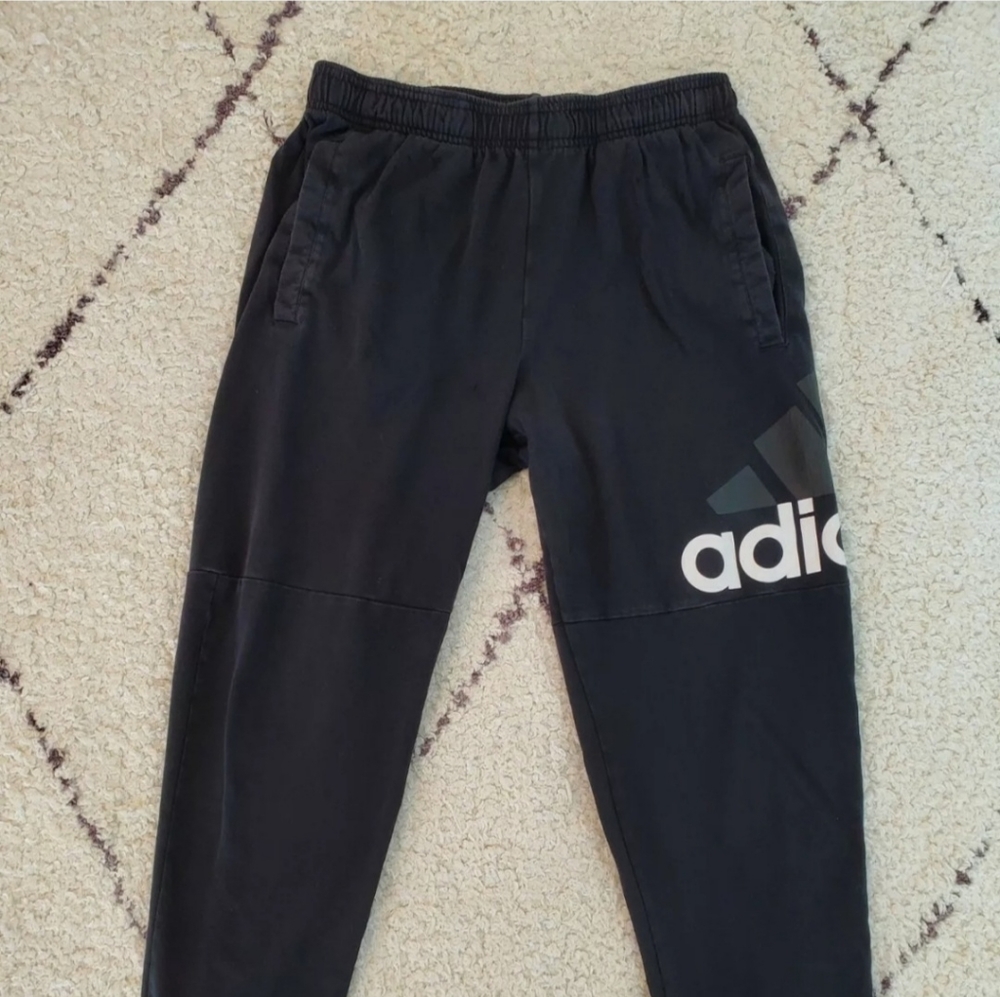 Adidas Essentials Performance Logo Jogger Pants